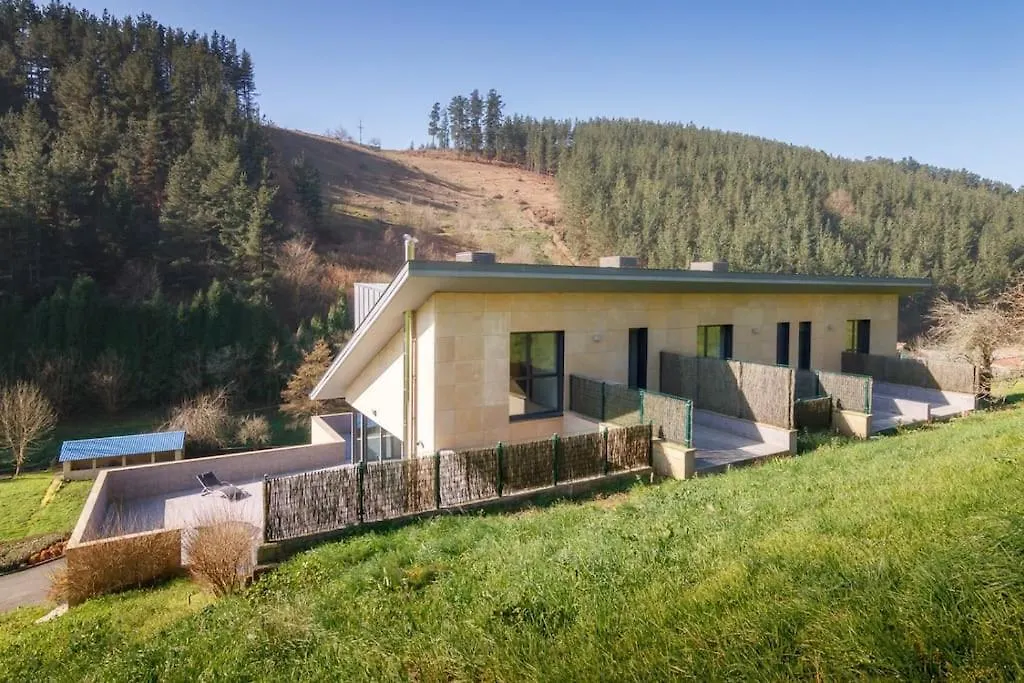 Holiday home Beautiful Townhouse 20Km From Bilbao Villa Llodio Spain