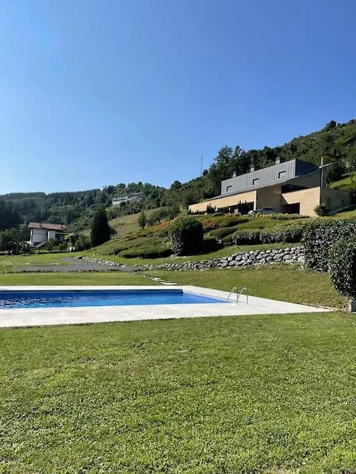 Holiday home Beautiful Townhouse 20Km From Bilbao Villa Llodio